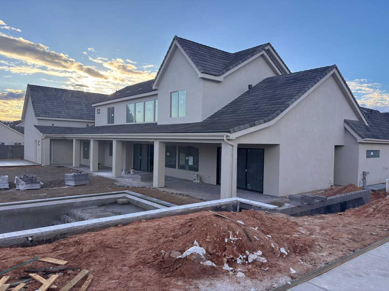 2635 2635 E Cultivator Dr - Photo 3 of 38