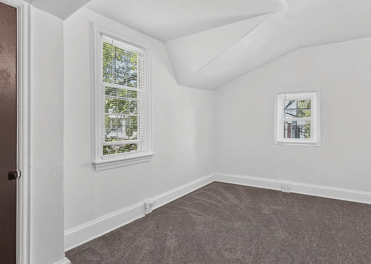 502 State St - Photo 5 of 10