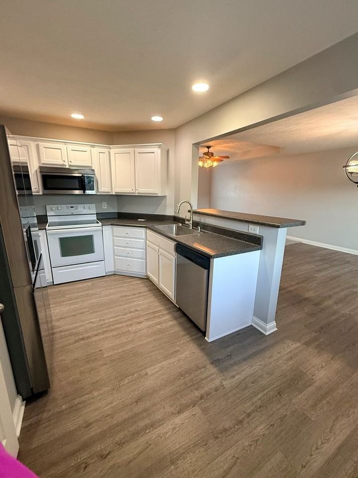 1443 Calgary Way - Photo 3 of 13