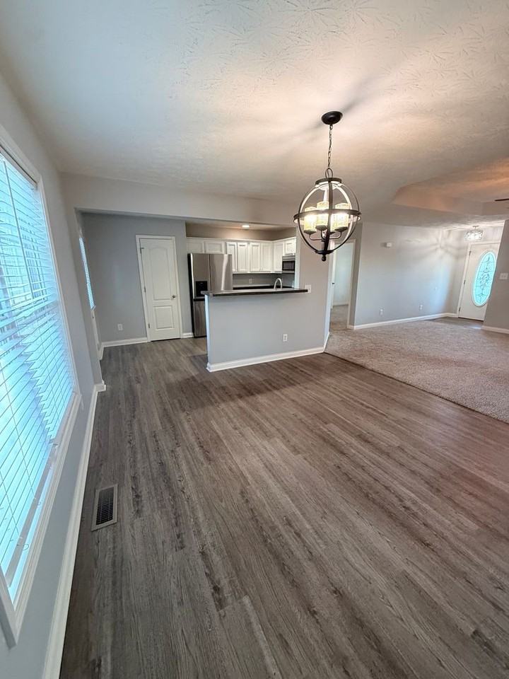 1443 Calgary Way - Photo 4 of 13