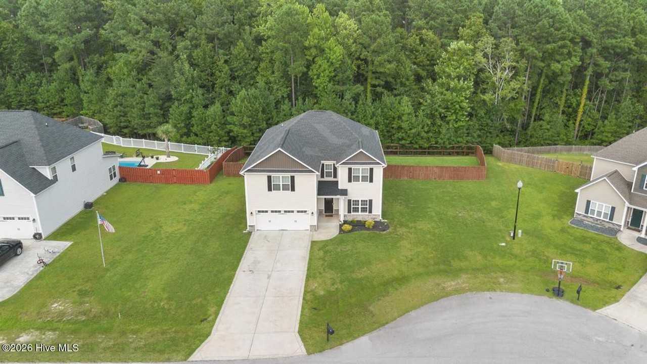 209 Gilliken Ct - Photo 3 of 28