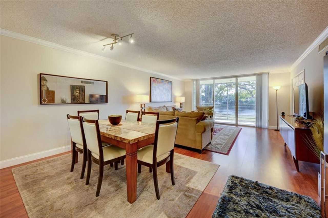 823 Cypress Blvd - Photo 4 of 13