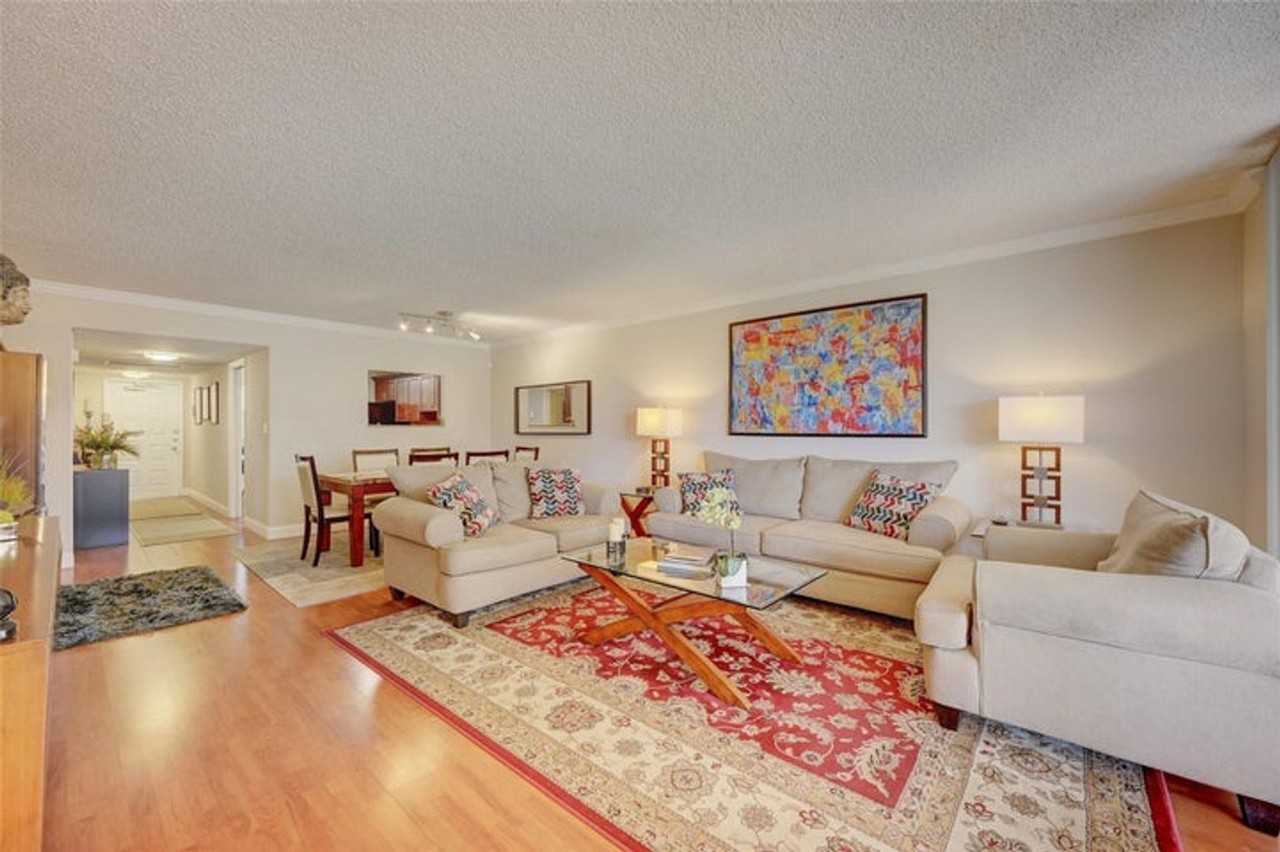 823 Cypress Blvd - Photo 5 of 13