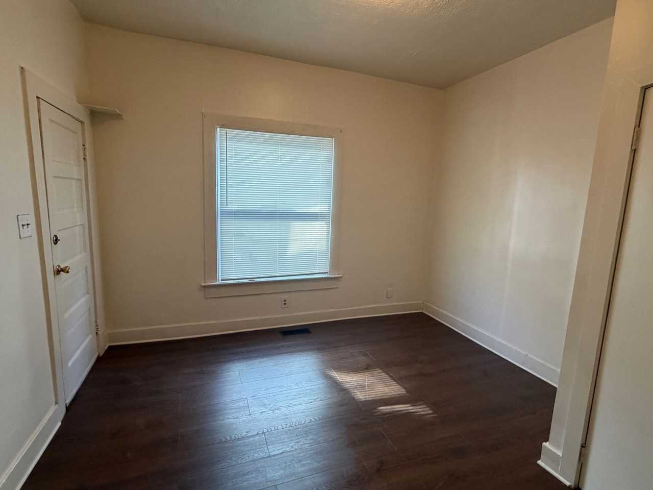 639 Forest Ave - Photo 6 of 10