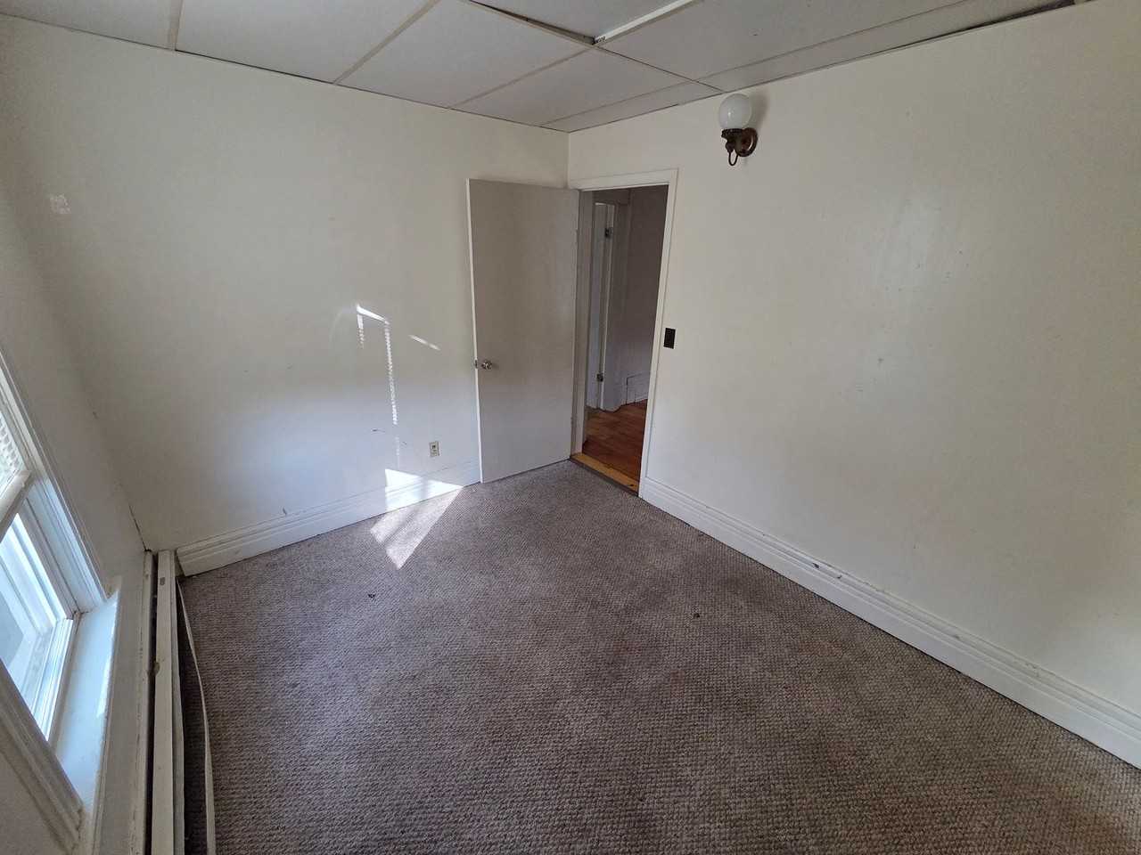 270 S Cranberry Avenue - Photo 3 of 20