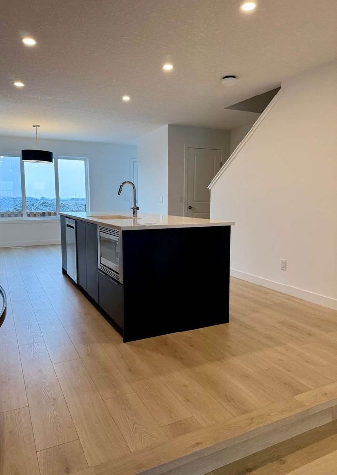 471 Union Ave Se - Photo 3 of 18