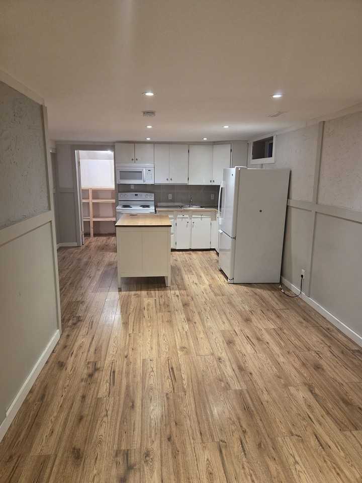 6130 Tweed St Ne - Photo 6 of 23