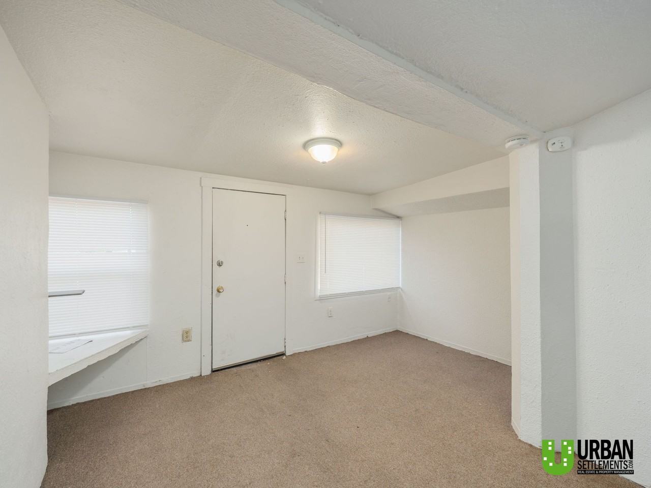 1723 E Mission Ave #3 - Photo 5 of 10