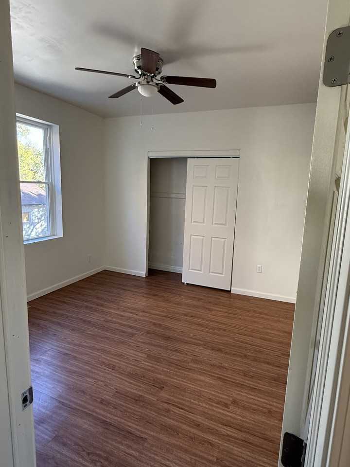 820 Rosemont Ave #1 - Photo 5 of 10