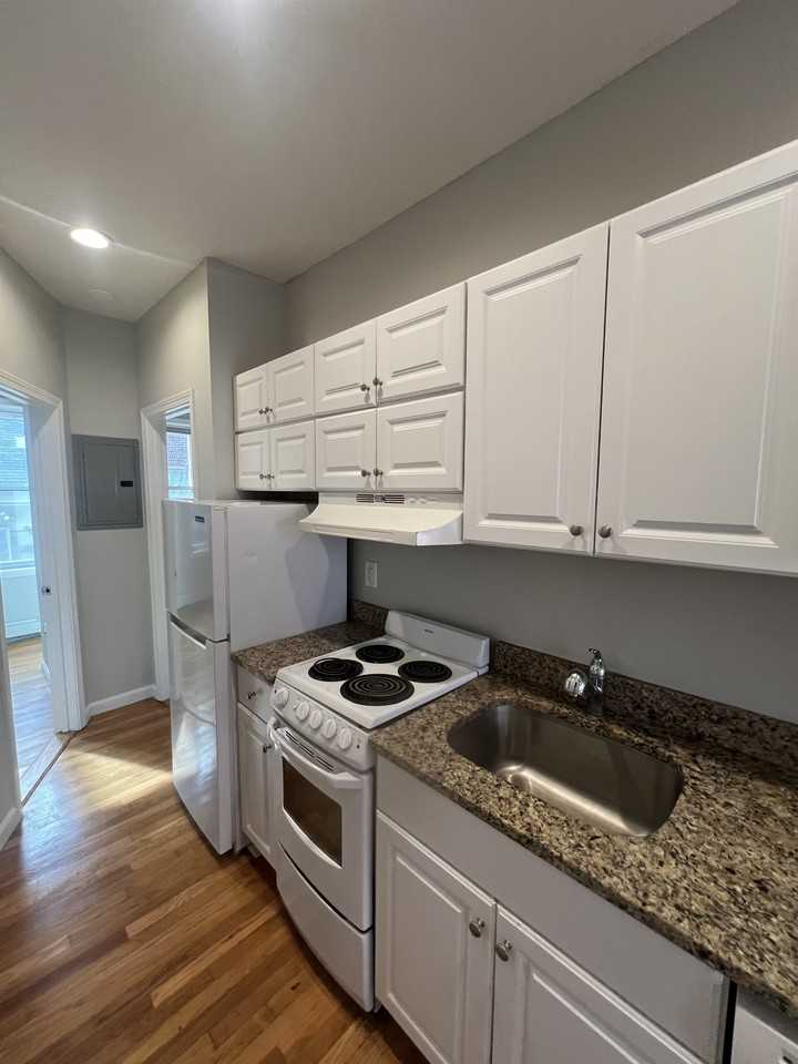 28 Phillips St #3