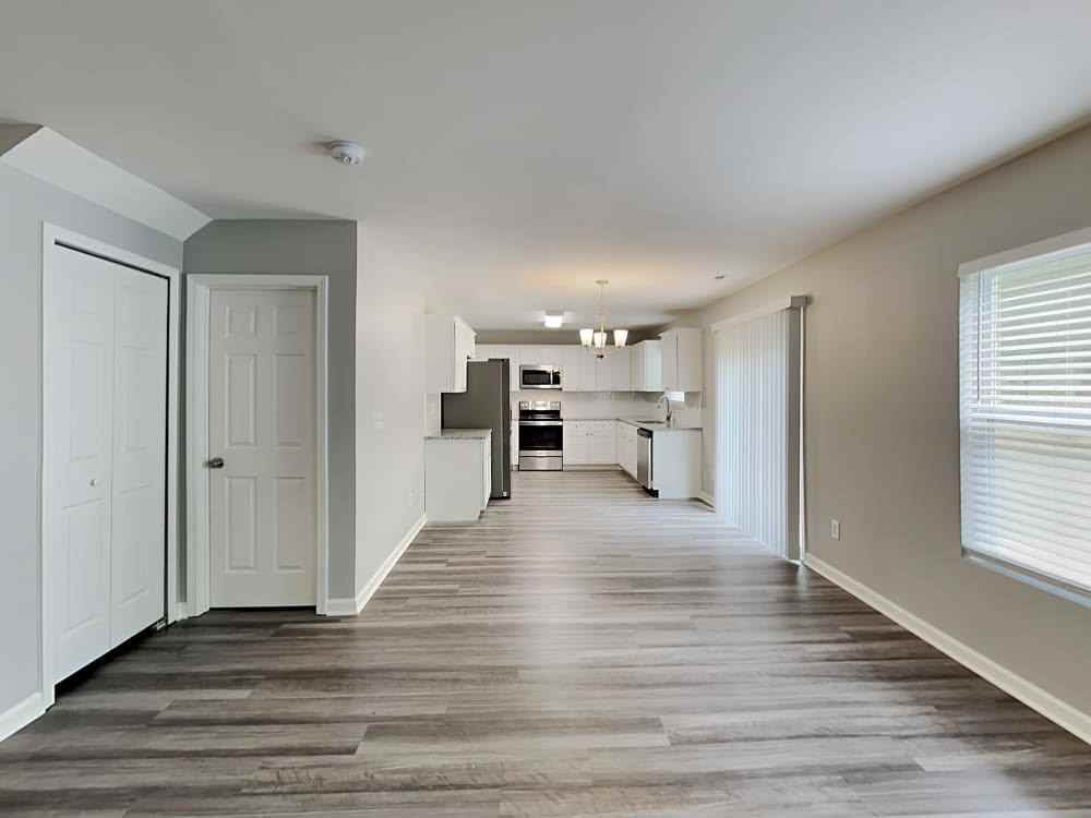2424 Buckleigh Dr #NA - Photo 3 of 9