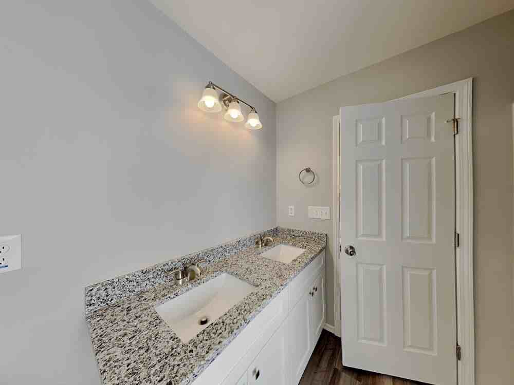 2424 Buckleigh Dr #NA - Photo 6 of 9