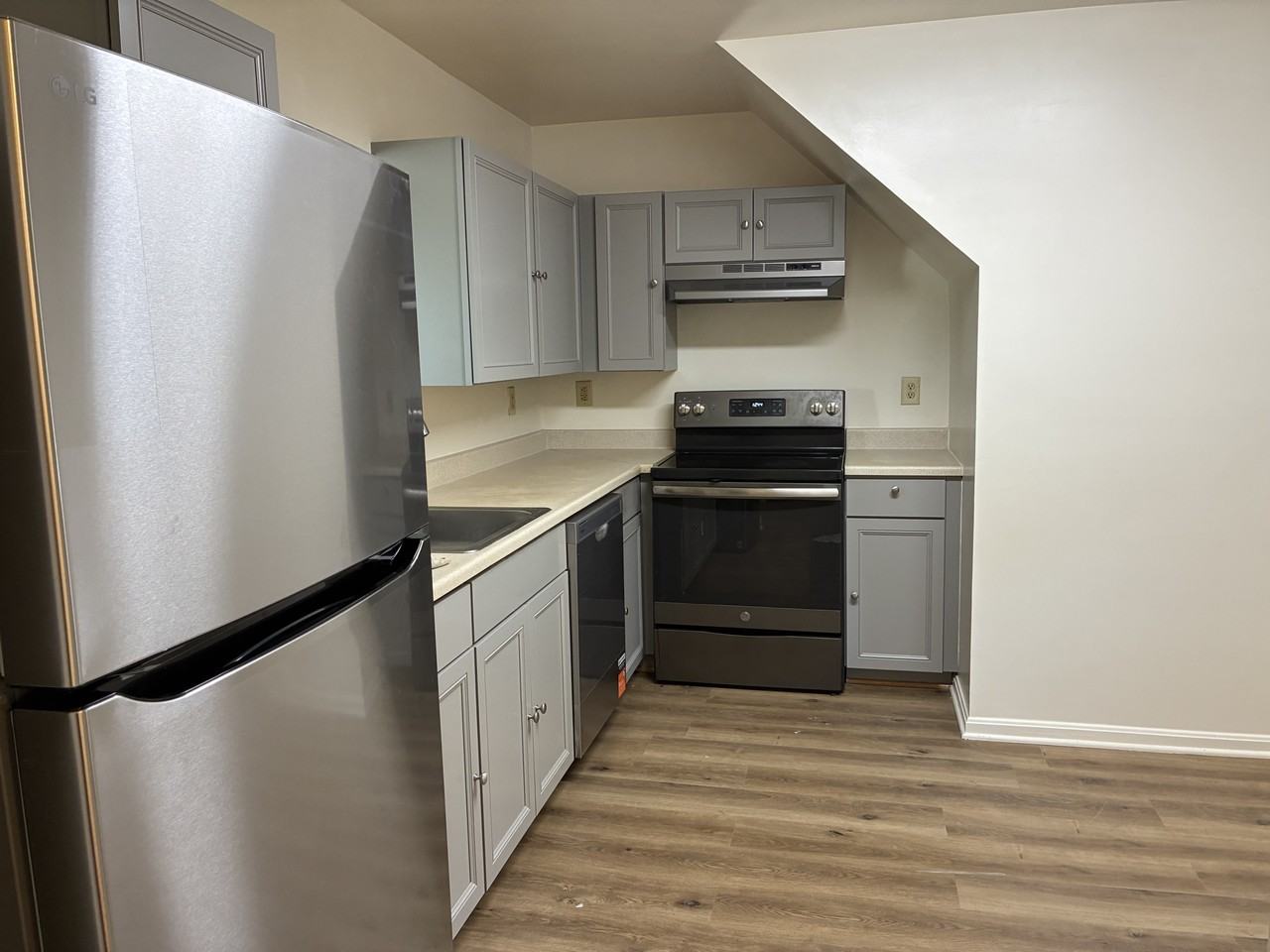 2318 Red Eagle Ct - Photo 3 of 15