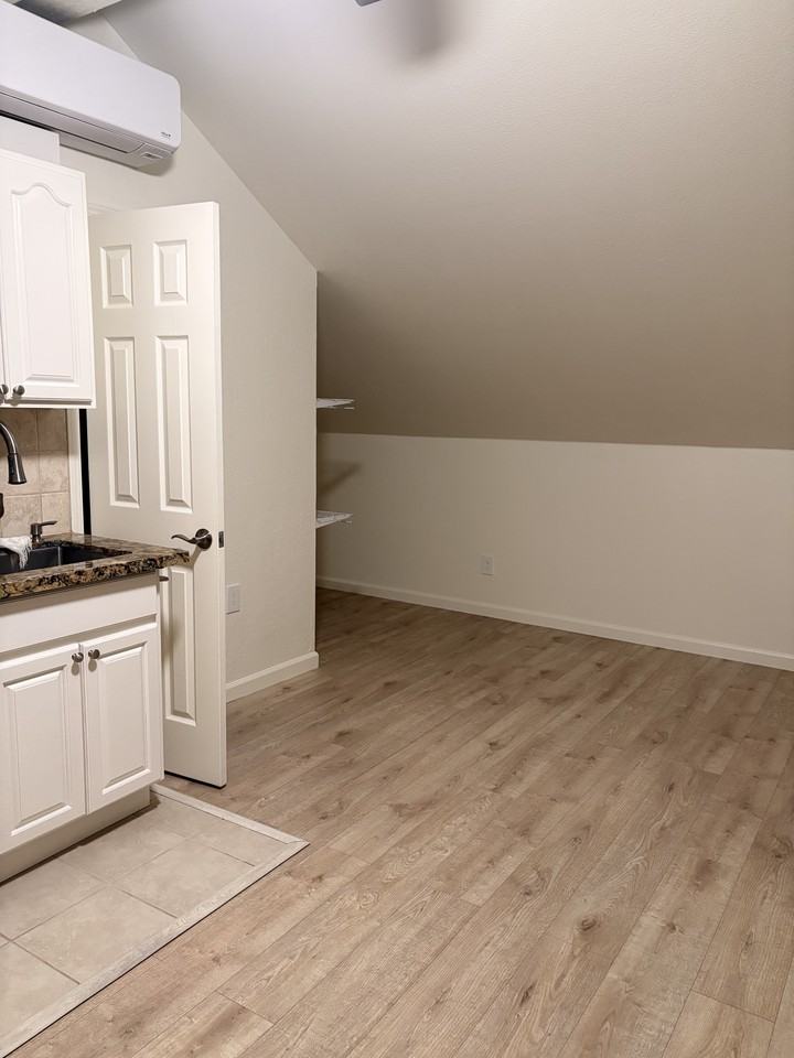 391 Torrington Dr #2 - Photo 5 of 11