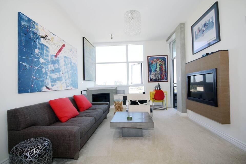 475 Redwood St #704 - Photo 3 of 18