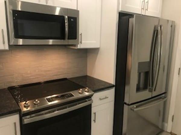 1077 Chestnut St #2 - Photo 4 of 15
