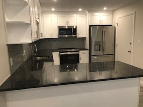 1077 Chestnut St #2 - Photo 6 of 15