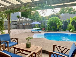 featured image of 9760 Kingsridge Dr #NA