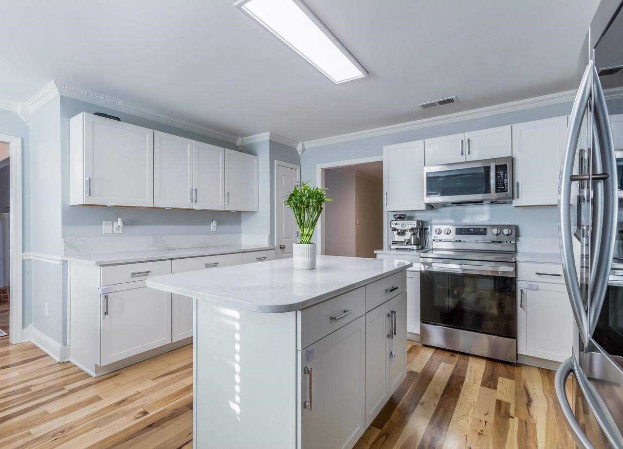 9760 Kingsridge Dr #NA - Photo 7 of 15