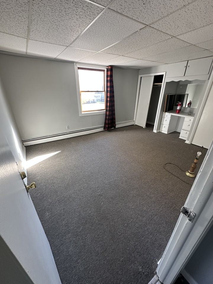 75 River St #2 - Photo 4 of 12