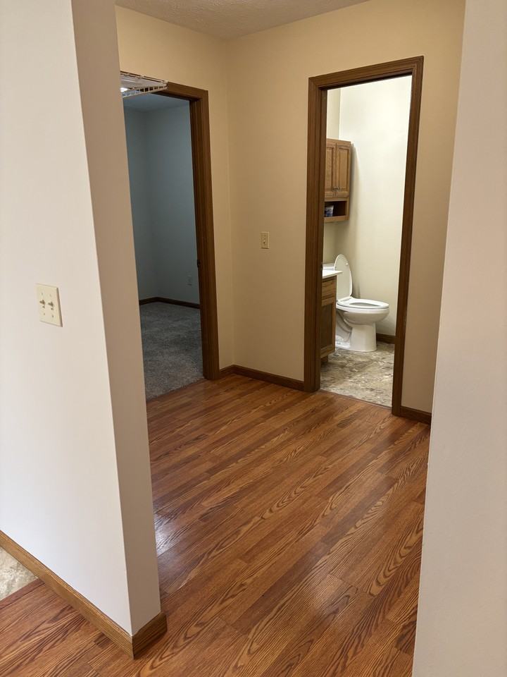 204 T1350 #7 - Photo 3 of 10