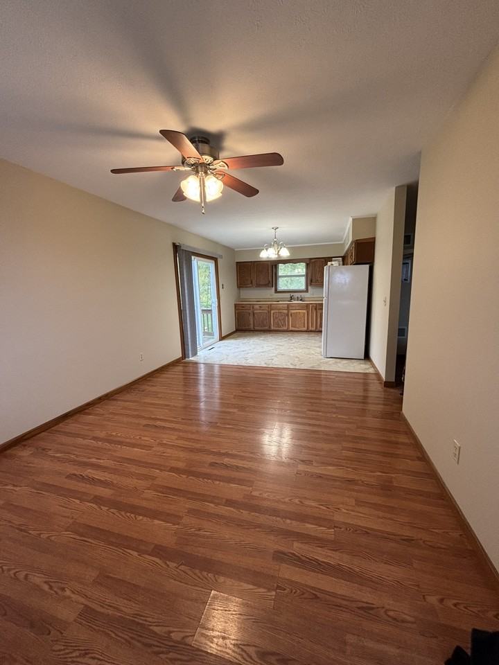 204 T1350 #7 - Photo 4 of 10