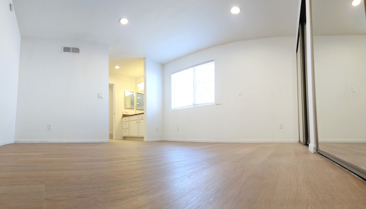 11020 Hesby Street #2 - Photo 6 of 19