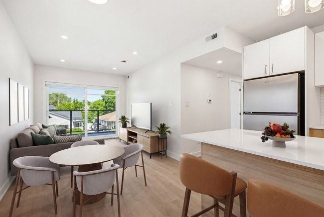 872 Riddell Ave N - Photo 5 of 13