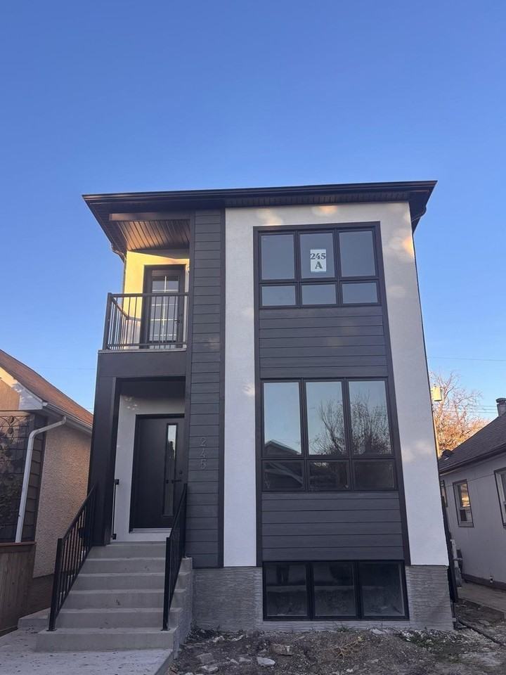 245 Harbison Ave W - Photo 4 of 6