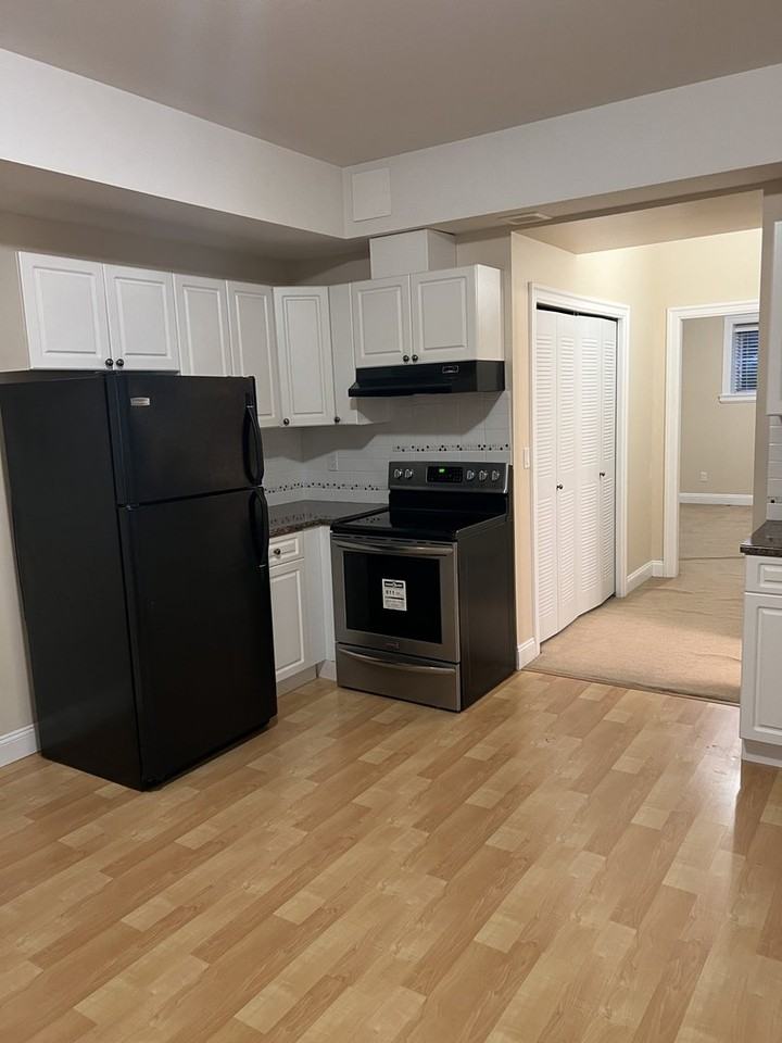 17147 104a Ave - Photo 4 of 11