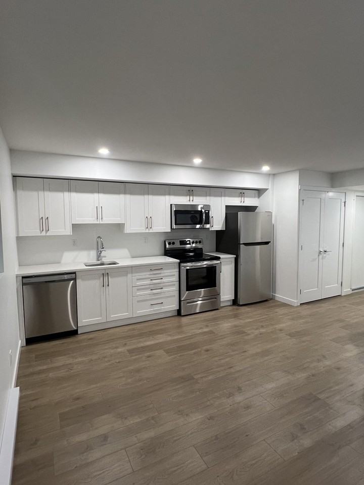 20451 76a Ave