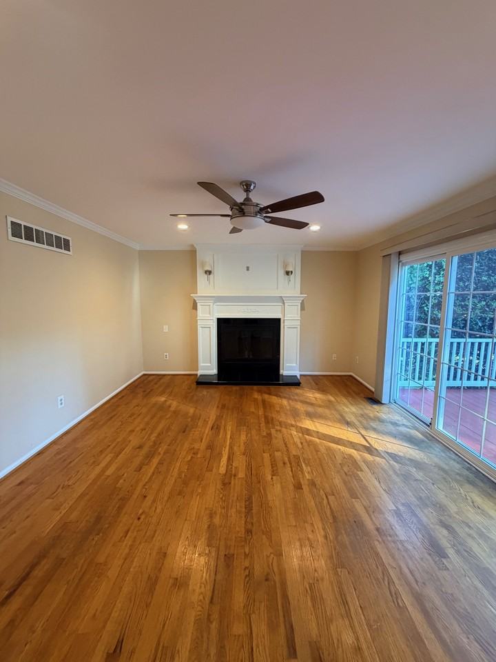 139 Belmont Dr #1 - Photo 6 of 35