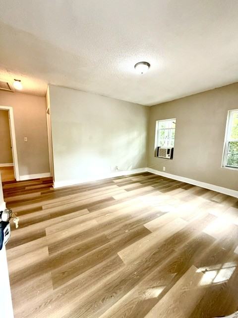 13 Kingsgate Dr #1 - Photo 3 of 13
