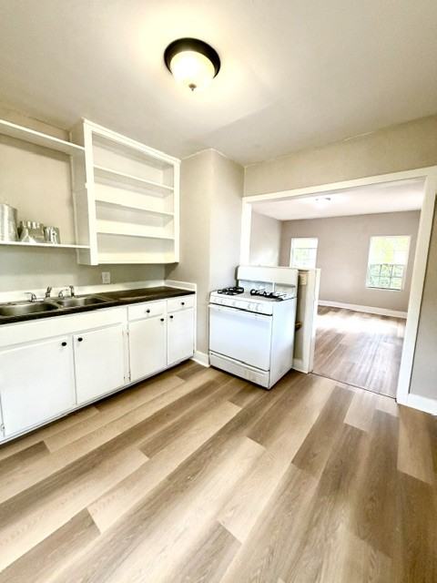 13 Kingsgate Dr #1 - Photo 5 of 13