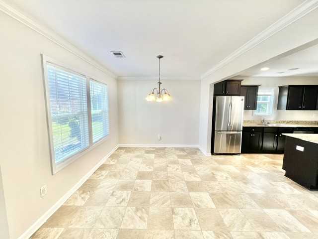 2124 Chatfield Dr #1 - Photo 5 of 31