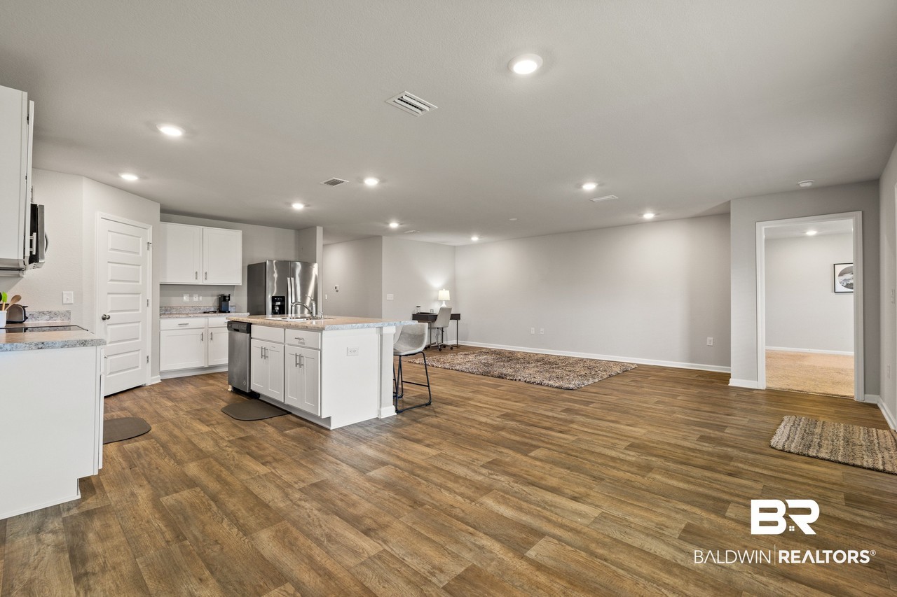 7496 Brompton Dr - Photo 5 of 20