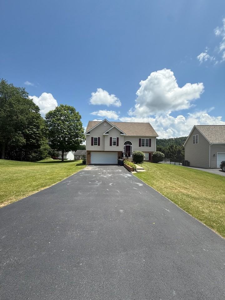 476 Brandon Dr #1 - Photo 4 of 50