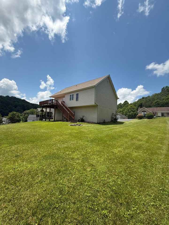 476 Brandon Dr #1 - Photo 5 of 50