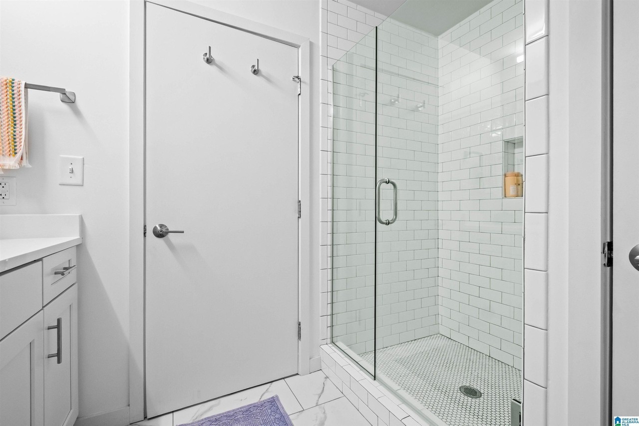 2329 1st Ave N #202 - Photo 5 of 30