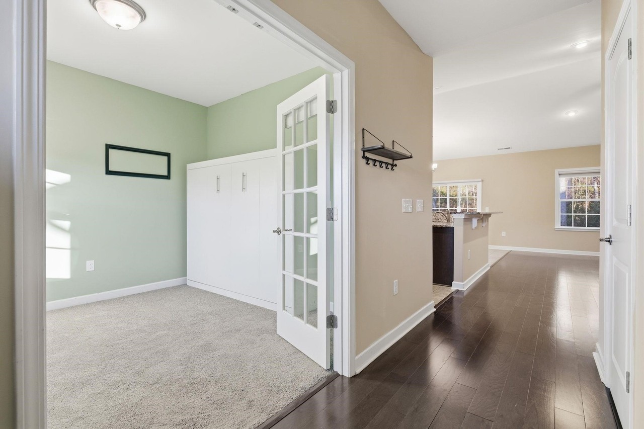 2820 Desert Rose St - Photo 4 of 25