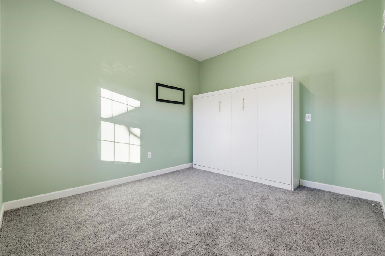 2820 Desert Rose St - Photo 5 of 25