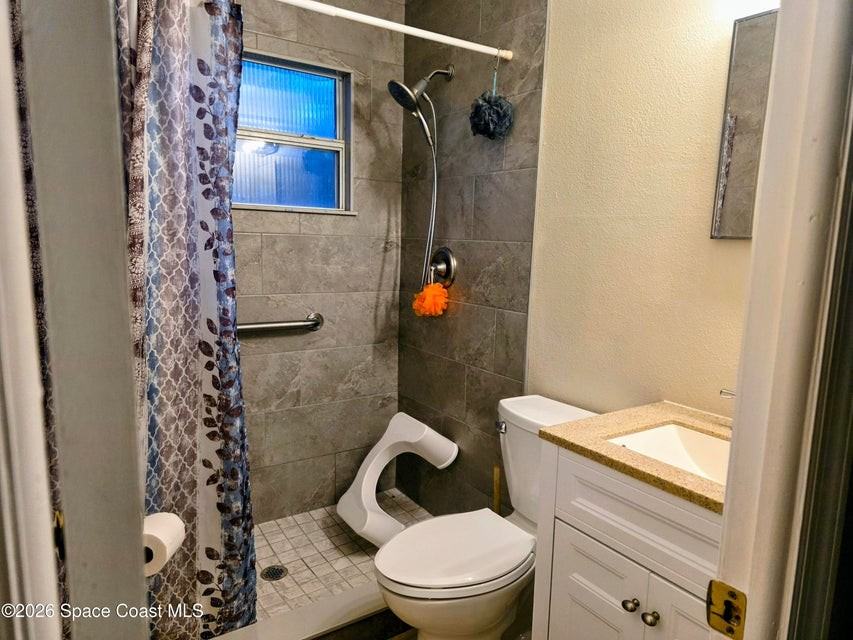 2038 Robinhood Dr #1 - Photo 7 of 8