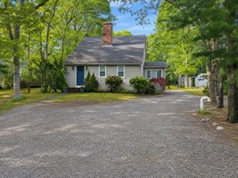 featured image of 6 Marshall Dr