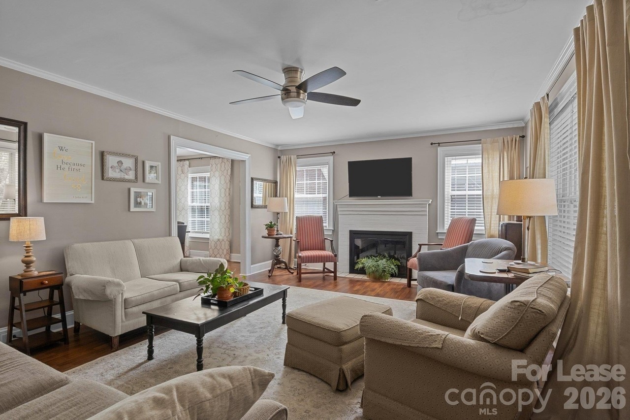 783 Pearl Ave Sw - Photo 5 of 46