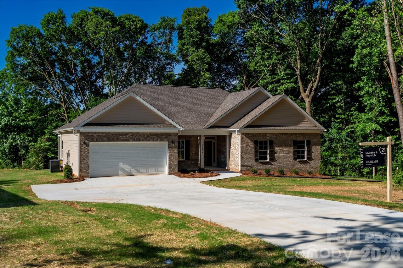 3004 Buffet Ln - Photo 2 of 30