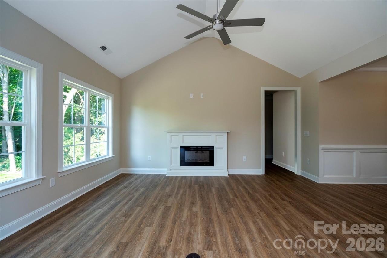 3004 Buffet Ln - Photo 7 of 30