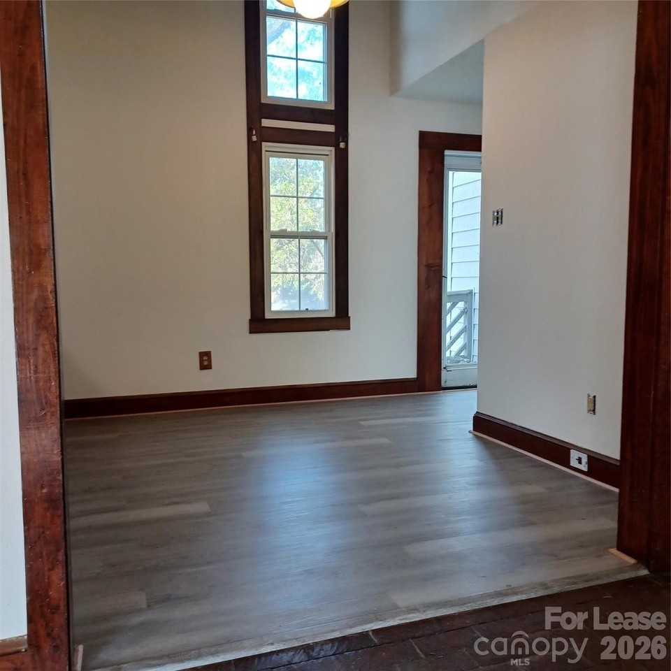 201 King David Ln - Photo 2 of 10
