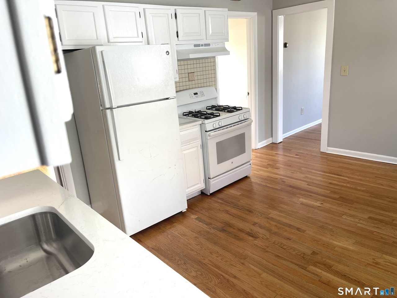 53 Mckinley Ave - Photo 6 of 10