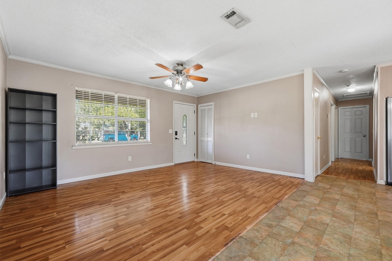 132 Sidney Ave - Photo 7 of 35