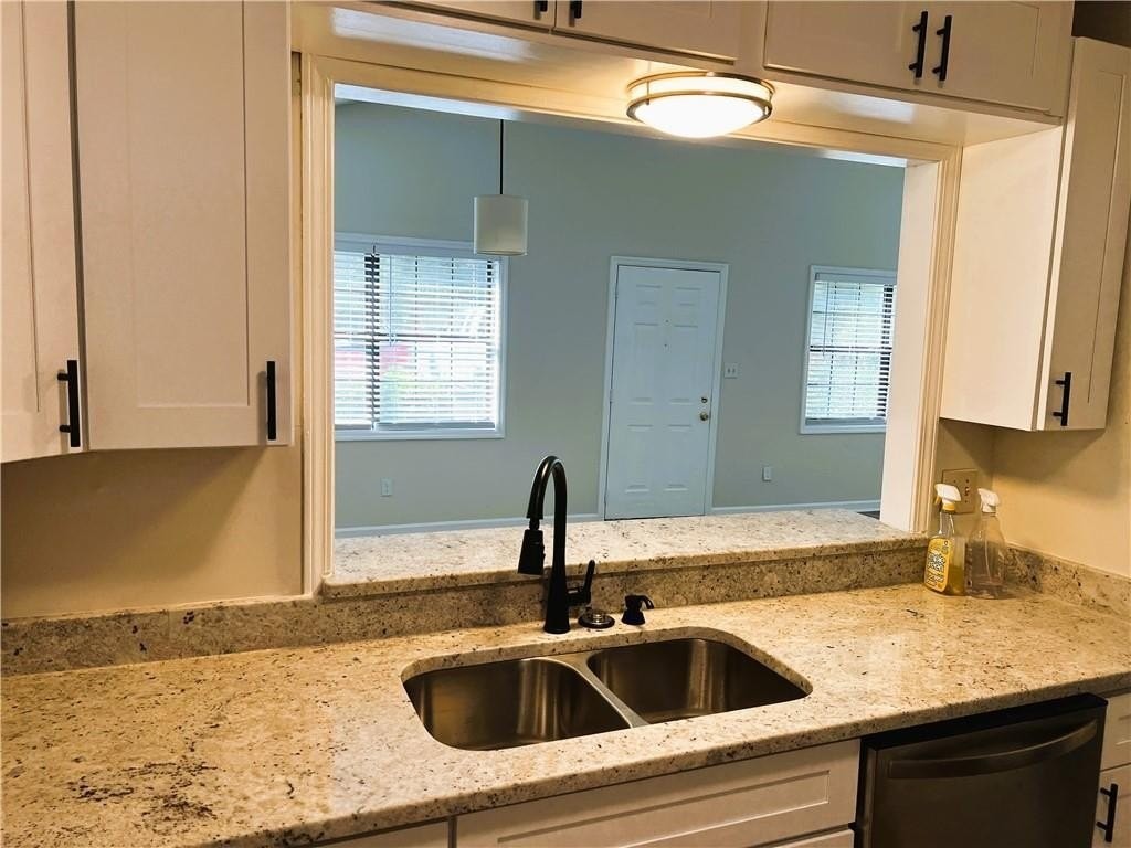 6005 Wintergreen Rd - Photo 5 of 9